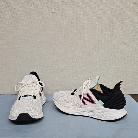 New Balance Shoes - NEW BALANCE ROAV WOMENS SNEAKERS BFPM-08-023